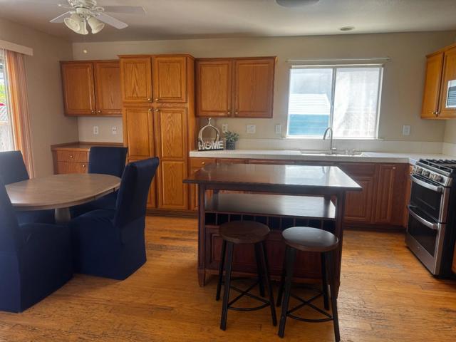 930 Talbot Drive, Hollister CA: https://media.crmls.org/mediaz/ac5a002f-9f6f-4296-b1fc-469ee98aa9d0.jpg