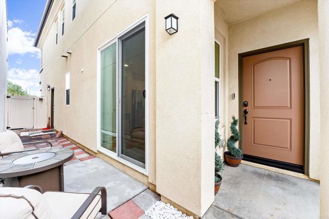 Detail Gallery Image 6 of 45 For 1684 W Trapezoid Dr, Anaheim,  CA 92802 - 3 Beds | 2/1 Baths