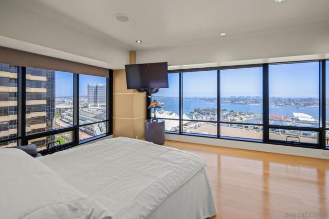 100 Harbor Dr, San Diego CA: https://media.crmls.org/mediaz/ac5d1faf-c13e-46a8-95e7-b7309ca5cb04.jpg