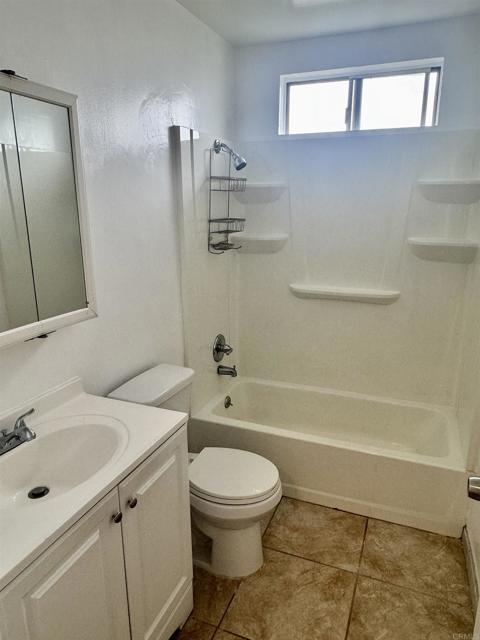 1217 S Ogden Drive, Los Angeles CA: https://media.crmls.org/mediaz/ac5e40ae-a82f-4799-89bc-c4c73759d361.jpg