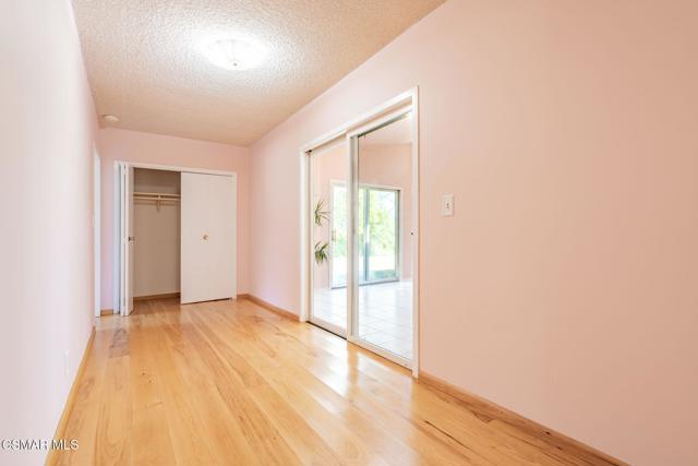 2085 Rayshire Street, Thousand Oaks CA: https://media.crmls.org/mediaz/ac5eac70-f0c3-474a-ad0d-c6d87c908f8a.jpg