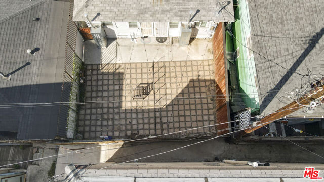 306 N Bixel Street, Los Angeles CA: https://media.crmls.org/mediaz/ac5eebfe-4752-4ee8-9f38-1368438b44f8.jpg