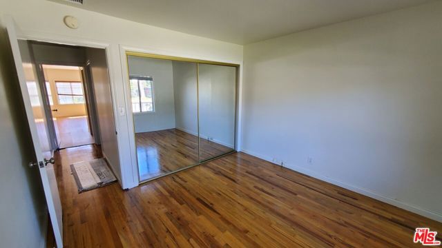 3461 Redwood Avenue, Los Angeles CA: https://media.crmls.org/mediaz/ac5f730a-5418-44f1-bf9b-ba95d92693ea.jpg