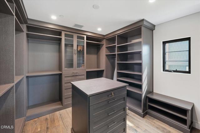 Detail Gallery Image 33 of 76 For 1329 Campbell St, Glendale,  CA 91207 - 4 Beds | 6 Baths