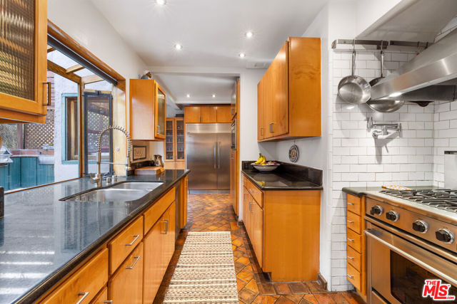 400 W Avenue 42 Avenue, Los Angeles CA: https://media.crmls.org/mediaz/ac603c73-c762-4087-9a1c-57499e359fb2.jpg
