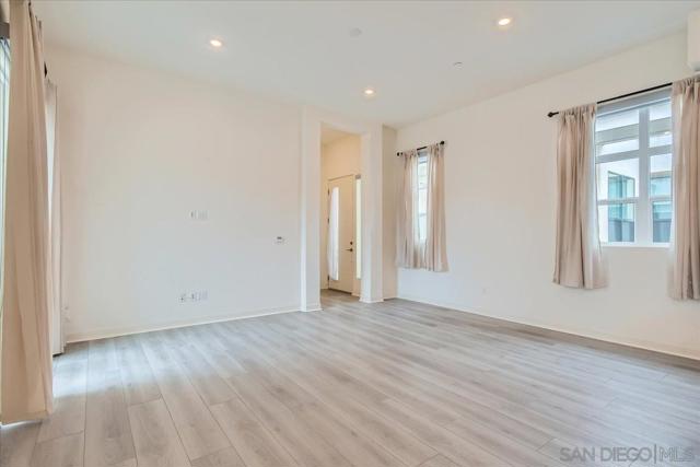 3128 Canon St, San Diego CA: https://media.crmls.org/mediaz/ac606325-03fd-45e8-9990-e69a3b4c3486.jpg