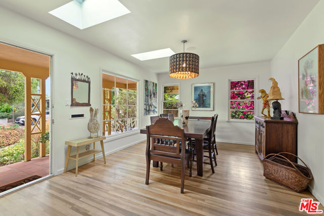 3761 Ashwood Avenue, Los Angeles CA: https://media.crmls.org/mediaz/ac608b2a-831c-4736-9462-15972b5052ac.jpg
