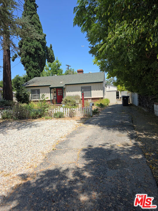 2 Bed Home for Sale in Los Angeles, California
