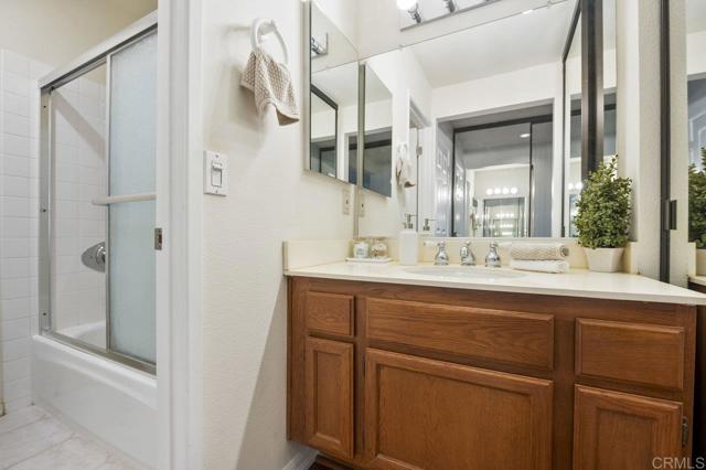 Detail Gallery Image 11 of 29 For 13398 Tiverton Rd, San Diego,  CA 92130 - 2 Beds | 2 Baths