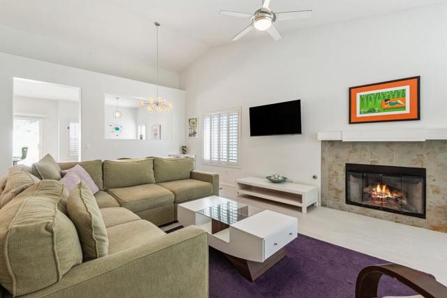 2340 N Paseo De Anza, Palm Springs CA: https://media.crmls.org/mediaz/ac61818a-ae83-4d6a-903d-97978f6fe5fd.jpg