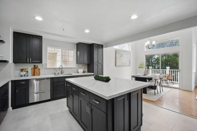 7 Moonlight Court, South San Francisco CA: https://media.crmls.org/mediaz/ac61d521-225a-4ed1-af7a-2c93ee7fae6e.jpg