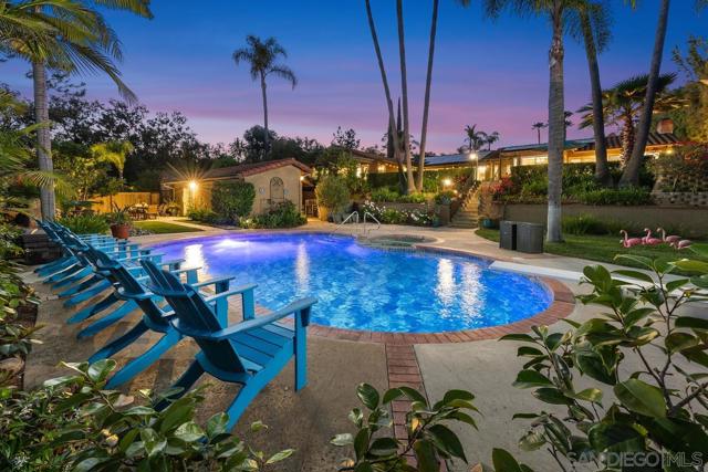 13627 Poway Springs Rd, Poway CA: https://media.crmls.org/mediaz/ac62fdc4-9a98-46c9-a609-02fd25b5aa0d.jpg