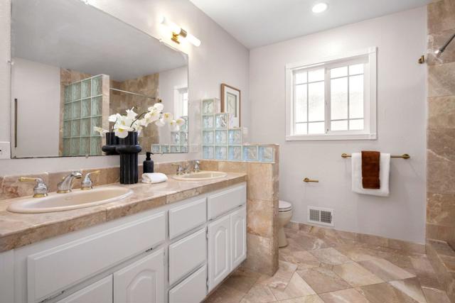 881 Highlands Circle, Los Altos CA: https://media.crmls.org/mediaz/ac64026c-1fc0-4069-a538-c4e8a6c15fd3.jpg
