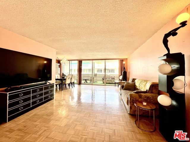 848 North Kings Road, 309 photo 2
