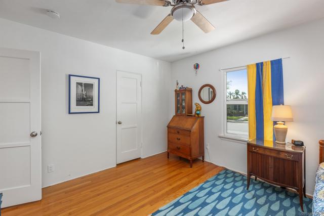 Image 13 of 33 For 4551 Euclid Ave