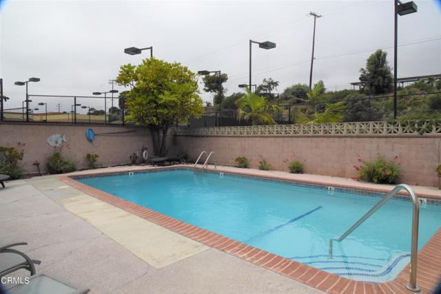 1539 B Vista Del Mar Drive, Ventura CA: https://media.crmls.org/mediaz/ac64fbdc-3af0-47fe-97a0-062cb3fe7d64.jpg