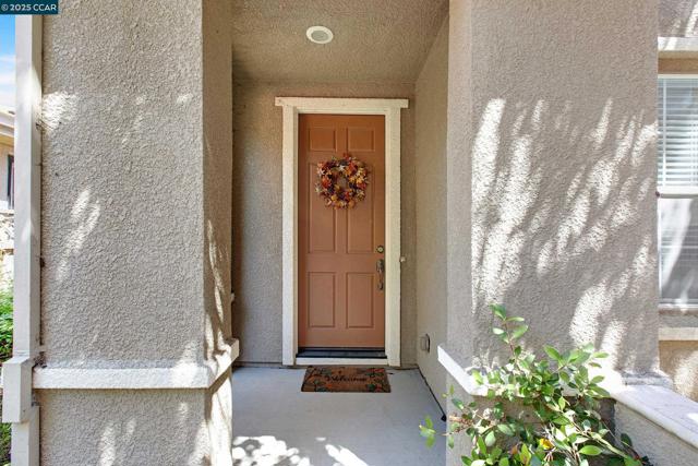 5349 EAGLE COURT, Richmond CA: https://media.crmls.org/mediaz/ac65a1d6-5cdd-446c-88e4-dfcab0188fc8.jpg
