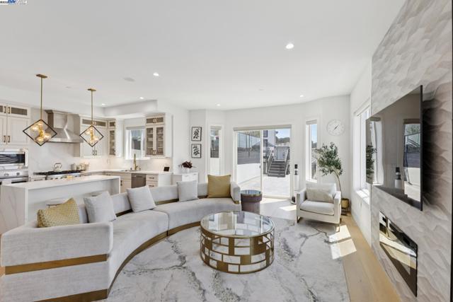 3606 Sarita St, Hayward CA: https://media.crmls.org/mediaz/ac663451-2d37-4d04-af61-4b1efea17dc1.jpg