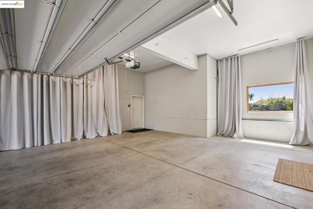 435 Tremont Avenue, Richmond CA: https://media.crmls.org/mediaz/ac665d5d-1023-4c96-9456-11d121083a3e.jpg