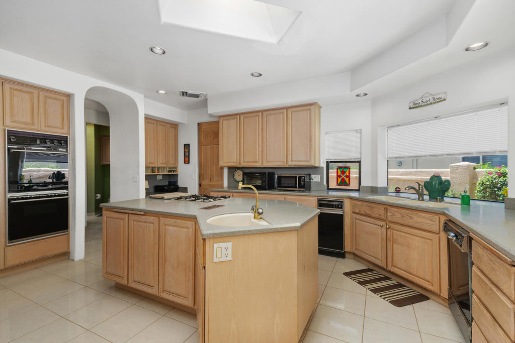 MLS #219131185DA image #2