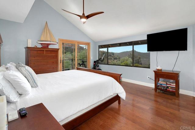 3453 Via Loma Vista, Escondido CA: https://media.crmls.org/mediaz/ac692bf6-ee78-490c-972c-f3dffbc48e20.jpg