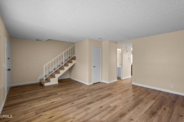 Detail Gallery Image 7 of 42 For 272 Green Moor Pl, Thousand Oaks,  CA 91361 - 3 Beds | 2/1 Baths