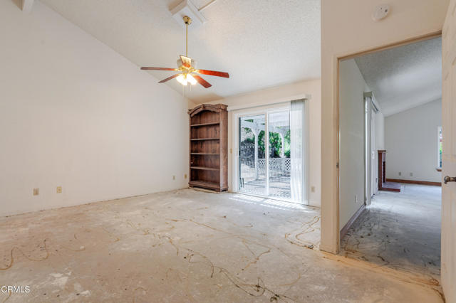 1069 Belleza Street, Camarillo CA: https://media.crmls.org/mediaz/ac6a5c2f-70e9-47ca-be73-64387b263e1a.jpg