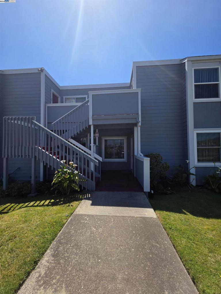 44 Oak Avenue