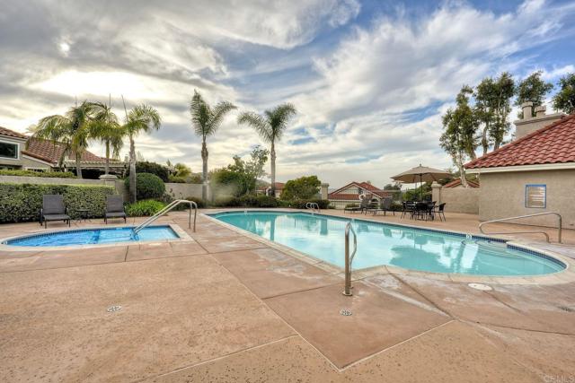 Detail Gallery Image 36 of 62 For 28766 Vista Valley Dr, Vista,  CA 92084 - 2 Beds | 2 Baths