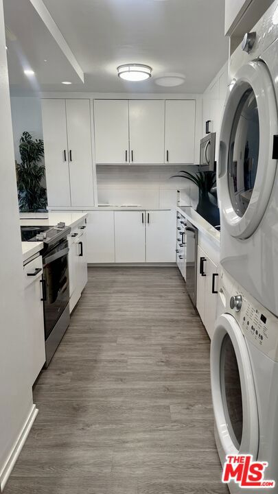 5400 E The Toledo, Long Beach CA: https://media.crmls.org/mediaz/ac6b82bd-5079-4157-a789-c2d0b81acea5.jpg
