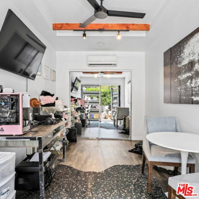 6526 6528 San Vicente Boulevard, Los Angeles CA: https://media.crmls.org/mediaz/ac6ba120-ec8b-4302-b1f2-79770c2607fe.jpg