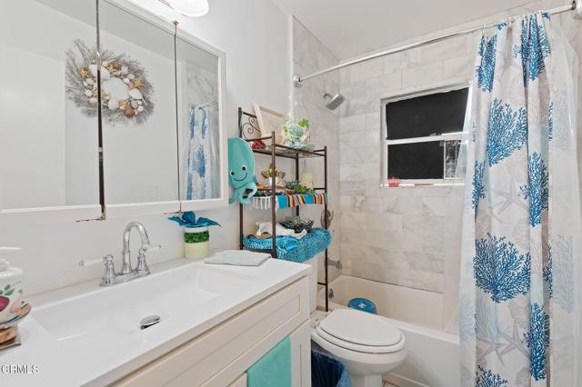 Detail Gallery Image 7 of 12 For 1120 Deodar Ave, Oxnard,  CA 93030 - 3 Beds | 2 Baths