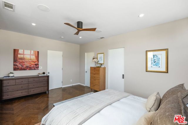 1102 Amoroso Place, Venice CA: https://media.crmls.org/mediaz/ac6c174d-3551-465a-8bde-3689b4842dda.jpg