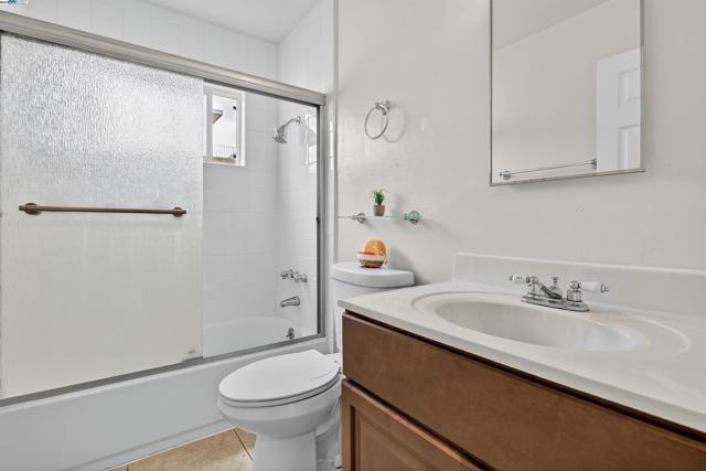 273 MacArthur Blvd, Oakland CA: https://media.crmls.org/mediaz/ac6ca18b-a071-4ac7-a563-f63696d1babf.jpg