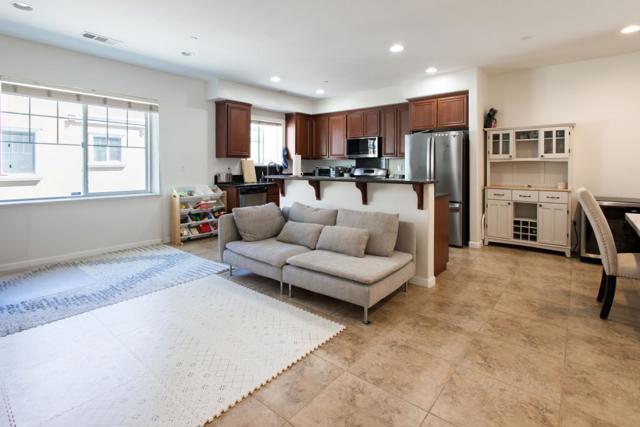 2725 Lavender Terrace, San Jose CA: https://media.crmls.org/mediaz/ac6d0587-b999-4771-96f6-18cbef6ea0fb.jpg