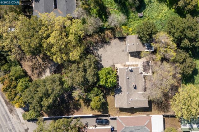 1561 Farm Bureau Rd, Concord CA: https://media.crmls.org/mediaz/ac6d063f-1cc5-411d-badf-df8fc939d466.jpg