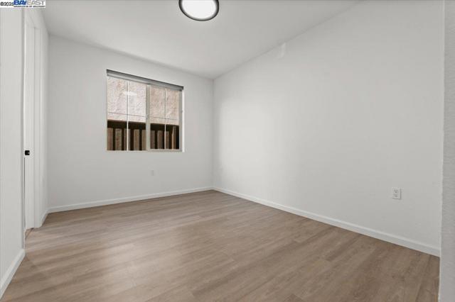 6017 Basaltina Pl, Dublin CA: https://media.crmls.org/mediaz/ac6ec991-2f83-430e-8acd-01f0e7c4aeb6.jpg