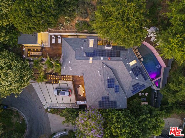 3873 Berry Drive, Studio City CA: https://media.crmls.org/mediaz/ac6ee06e-7ea5-4e4c-969f-b27278cf854c.jpg