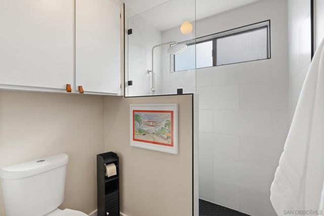 4521 Hawley Blvd, San Diego CA: https://media.crmls.org/mediaz/ac6ff4f4-4fec-4a39-9b14-dd6e4174b8ee.jpg