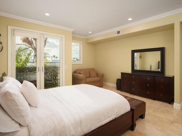 Detail Gallery Image 20 of 27 For 7828 Ivanhoe, La Jolla,  CA 92037 - 2 Beds | 2/1 Baths