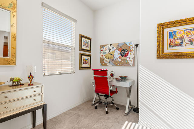 Image 34 of 86 For 43595 Vacanza Court