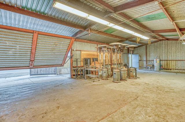 7550 Sandholdt Road, Moss Landing CA: https://media.crmls.org/mediaz/ac72bfea-643e-429c-a983-0af0f9ae02bb.jpg
