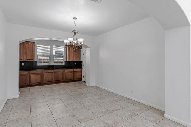 1619 Tumbleweed Way, Los Banos CA: https://media.crmls.org/mediaz/ac72d8e1-f806-4885-96ff-52cfdb48f9e9.jpg