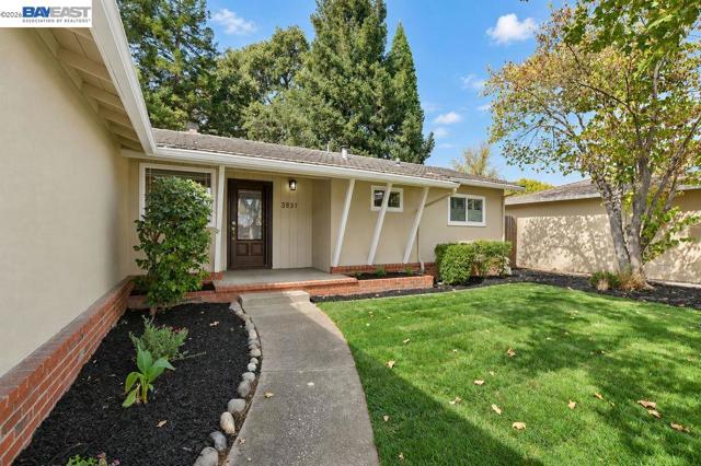 3831 Maplewood Dr