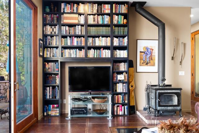 Detail Gallery Image 19 of 54 For 2810 Three Peaks Ln, Julian,  CA 92036 - 3 Beds | 2/1 Baths