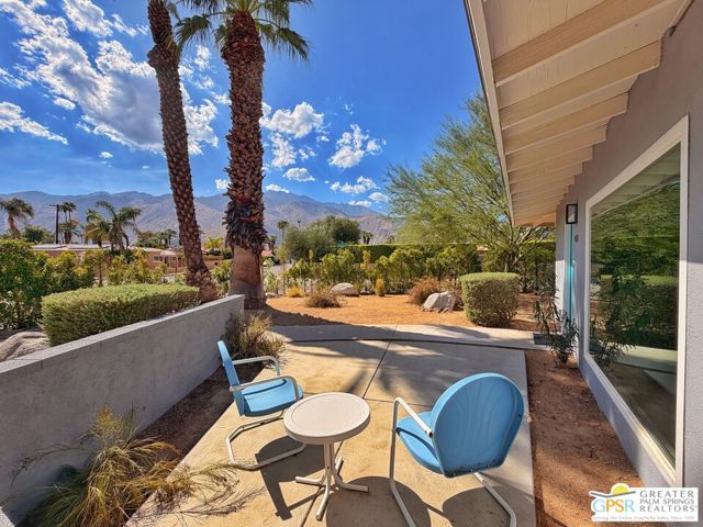 1420 E San Jacinto Way, Palm Springs, CA 92262