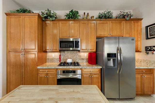 41412 Calle Pampas, Indio CA: https://media.crmls.org/mediaz/ac75661f-fc92-4e91-9474-93ecdba6d5bf.jpg