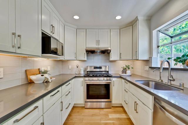 411 Lotus Lane, Mountain View CA: https://media.crmls.org/mediaz/ac75c30d-d266-4bf4-952a-3f1615ec78f4.jpg