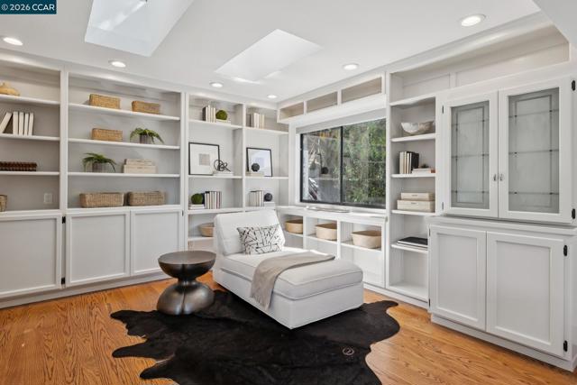 Image 14 of 49 For 1227 Alvarado Road