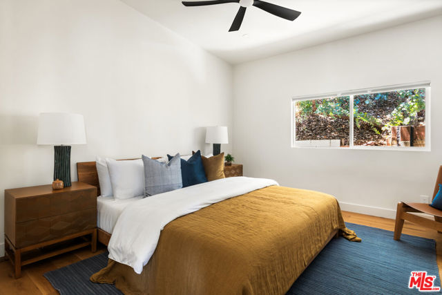 3375 Coldwater Canyon Avenue, Studio City CA: https://media.crmls.org/mediaz/ac793666-1fe7-4c7b-adcd-f28b3dd09c28.jpg